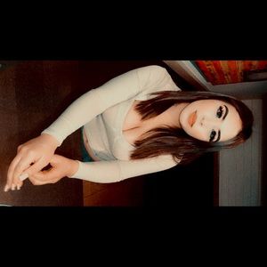 Meet your Posher, Andrea